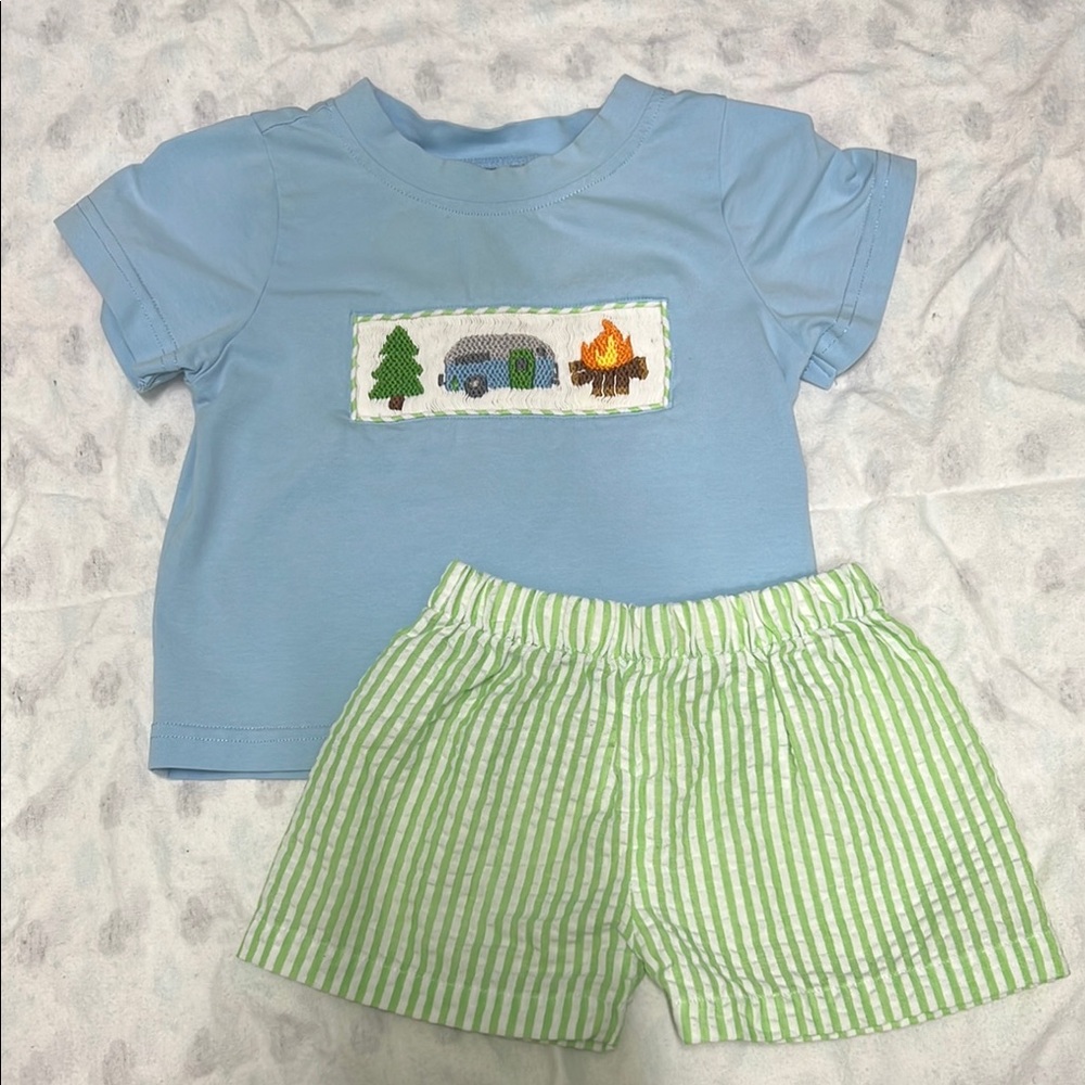 Smocked baby set - Picture 1 of 2